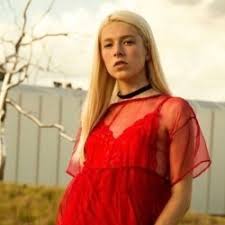 She's not known for her hair, so you can get away with a simple style. Alabama Worley Costume Euphoria