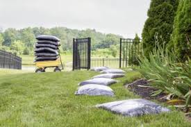 Many kinds of mulch can help to retain moisture, but some types are. How Much Does A Bag Of Mulch Weigh And Cover Lovetoknow