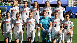 Die deutsche nationalmannschaft der frauen ist die einzige frauennationalmannschaft, bei der drei im land geborene nationaltrainer in mehr als 100 länderspielen auf der bank saßen. Wm 2019 So Heissen Die Dfb Frauen Mit Zweitnamen
