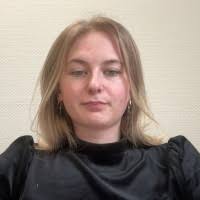 200+ profils pour “Raya”