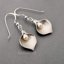 Calla Lily Earrings Flower Earrings Jewelry Gift Sterling Etsy Sterling Earrings Sterling Silver Earrings Lily Jewelry