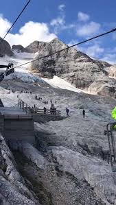 A serauta, stazione d'arrivo del secondo tronco, si visita il museo marmolada grande guerra. Funivia Fedaia Marmolada Startseite Facebook
