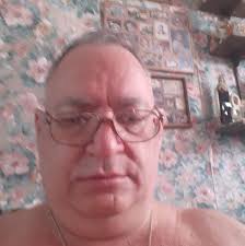 Bret "The Hitman" Hart's journey from a boy growing up in the legendary  Hart family mansion to becoming one of the most respected figures in  professional wrestling is nothing short of captivating.