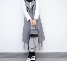 Harga gamis trend wanita original murah terbaru agustus 2020 di indonesia priceprice com. 36 Fashion Sederhana Wanita Berhijab Modis Dan Cantik