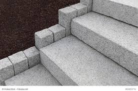 Diese betontreppe im garten kann als unterkonstruktion, aber auch als sichtbare treppe genutzt nachfolgend erhalten sie eine detaillierte anleitung, ihre betontreppe im garten selber zu bauen. Aussentreppen Und Gartentreppen Selber Bauen Diytueftler Und Heimwerker De