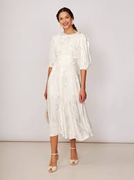 Best inexpensive high street wedding dresses available on the high street. The Best High Street Wedding Dresses The Gloss Magazine