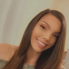 Adri Taylor's Instagram, Twitter & Facebook