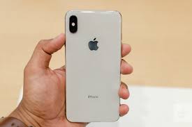 Both the iphone 8 plus and iphone 7 plus have the same battery life, according to apple's testing fewer colorways: Iphone Xs Max Vs Iphone 8 Plus Vs Iphone 7 Plus The Big Guys Clash Digital Trends