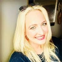 Kristen Doucet's Instagram, Twitter & Facebook