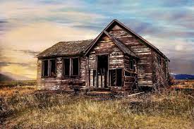 Sonhar Com Casa Velha Abandonada Suja De Madeira E Mais