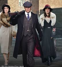 Hai navigato fino a qui per trovare informazioni su polly shelby? Peaky Blinders Returns For Series Four Daily Mail Online