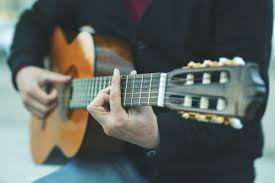 Am em ku takut kamu tak akan kembali. 55 Kumpulan Lirik Chord Kunci Gitar Lagu Ambon Populer