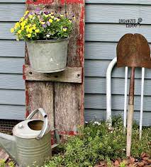 More Garden Decor Ideas With Junk Rustic Outdoor Decor Garden Decor Landscaping With Rocks