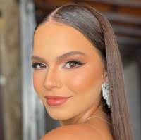 40+ "Caroline Alvares" profiles