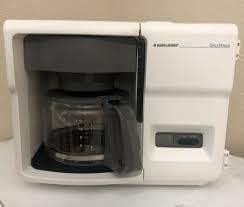 Free shipping on eligible items. Black Decker Spacemaker Under Cabinet Coffee Maker Odc300 White Digital Rv For Sale