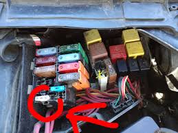 Voyant abs allumé ma voiture ne demarre plus. Clio Ii 1 5 Dci Fusible D Injection Qui Saute