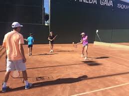 I'm a beginner and would love to improve my skills. Barcelona Tennis Training Center