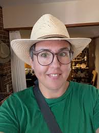 Walking hat recommendations for May/June