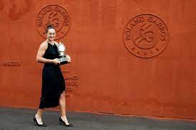With a scalloped skort, ashleigh barty salutes a big anniversary barty knew she wanted to pay tribute to evonne goolagong cawley, who 50 years ago became the first indigenous australian woman to. Paris Bookends Remarkable Decade For Barty Reuters