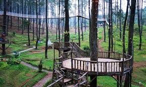 Tempat wisata di bandung tidak akan pernah bisa di datangi seluruhnya hanya dalam satu kali bandung, menjadi salah satu destinasi favorit bagi para wisatawan baik dari dalam negeri maupun. 15 Tempat Wisata Alam Di Bandung Yang Paling Hits Java Travel