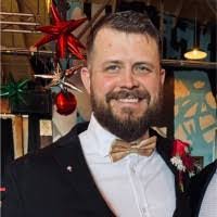 Aaron Arzola's Instagram, Twitter & Facebook