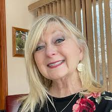 Alice Grubb's Instagram, Twitter & Facebook