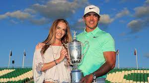 Die statistik spricht jedoch für die europäer. Us Open 2017 Brooks Koepka Posiert Mit Pokal Und Freundin