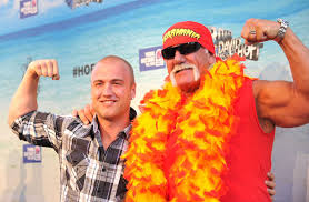 Nick Hogan Chokes Up as WWE Honors Hulk Hogan at SummerSlam 2025 | Us Weekly
