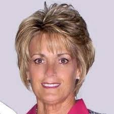 Paula Kern's Instagram, Twitter & Facebook