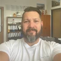 70+ profilů „Marcel“