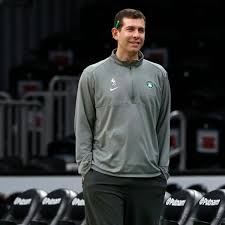Brad stevens to indiana rumors shot down as 'social media gossip' by cbsboston.com staff march 19, 2021 at 3:19 pm filed under: Celtics Coach Brad Stevens Turns Down Huge Offer From The Indiana Hoosiers To Stay In Nba Fadeaway World