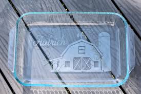 Barn Pan Country Pan On The Farm Gift Etched Pan Christmas Gift Birthday Gift Wedding Gift Sho Glass Etching Projects Farm Gifts Casserole Dishes
