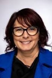 Tracy Krawczyk's Instagram, Twitter & Facebook