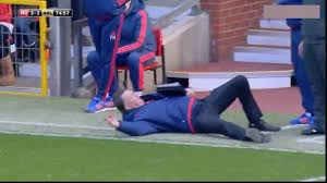 Www.snapchat.com/add/dreamteamfc ► follow us on twitter: Louis Van Gaal Dives Vs Arsenal Louis Van Gaal Falls Over Youtube