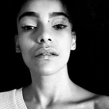 Daisy Melo🍺🐻🎤 (@DeAgulha)