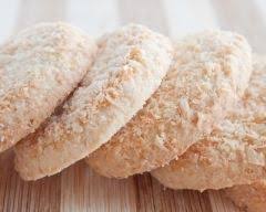 Biscuits A La Noix De Coco Recette Biscuit Noix De Coco Recette Biscuit Recettes De Cuisine