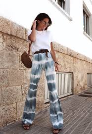 Guía de estilo: cómo llevar el estampado 'tie-dye' sin que resulte ...