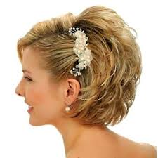 Recently, the image of wedding hairstyle ideas have changed from boring stereotypres to unique and different examples like below. 50 Superb Wedding Looks To Try If You Have Short Hair Hair Motive