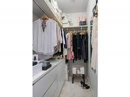 Per realizzare la cabina armadio perfetta basta poco,un progetto, un piccolo spazio e le idee chiare su come attrezzarla. Cabina Armadio Piccola 3 Armadio Piccolo Disposizione Nell Armadio Cabina Armadio Piccola