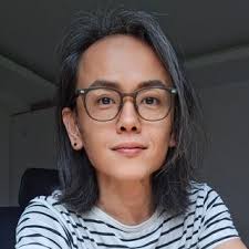 Edwin N., TESOL-certifierad doktorsinnehavare/tidigare föreläsare i media  och kommunikation: 15+ års erfarenhet av att hjälpa tonåringar och vuxna  att bli globala medborgare