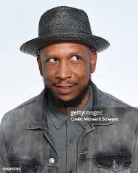 21 Photos & High Res Pictures