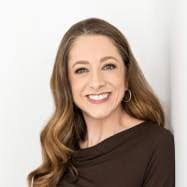 Amie Pena's Instagram, Twitter & Facebook