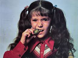 The Forgotten Bear by Molly Brett, 1968, available in the shop in a  two-book set 🌈 #mollybrett #vintagebear #vintagerainbow #theforgottenbear