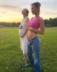 You Can T Have Zayn S Baby But You Can Have Gigi S Ugg Slippers Gigi Hadid Pregnant Gigi Hadid Bella Gigi Hadid