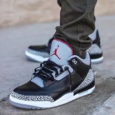 Hitting the scene in 1988, the nike air jordan retro 3 marked a new era for jordan sneakers as the first air jordan to be designed by tinker hatfield. Pin By Daimery Baez On Corazon Nike In 2021 Sneakers Men Fashion Sneakers Fashion Nike Free Shoes