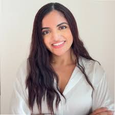 Janelle Acevedo's Instagram, Twitter & Facebook