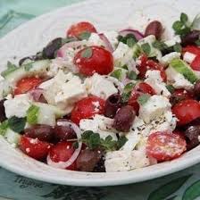 Salade Grecque De Tomates Cerise Concombre Olives Et Feta Recetterapideoriginale Vegetarian Recipes Greek Salad Healthy Recipes