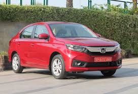 Honda Amaze Review Honda S Diminutive Samurai Returns With More Ammunition