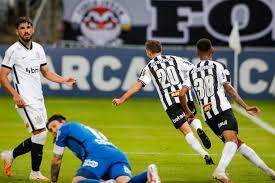 Red bull bragantino, mais conhecido como bragantino e também denominado rb bragantino, é um clube esportivo brasileiro da cidade de bragança paulista, interior do estado de são paulo. Rb Bragantino Estreara Novo Uniforme Contra O Fluminense Gazeta Esportiva