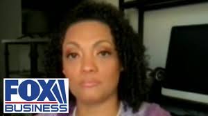 Gabrielle Clark's Instagram, Twitter & Facebook